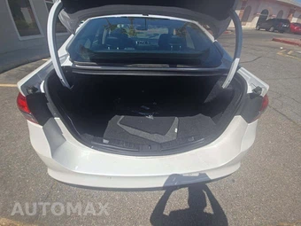 2018 Ford Fusion SE - miniatura 11