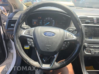 2018 Ford Fusion SE – miniatura 10