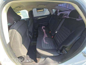 2018 Ford Fusion SE – miniatura 14