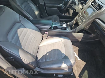 2018 Ford Fusion SE – miniatura 8