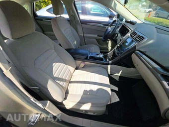 2018 Ford Fusion SE – miniatura 18