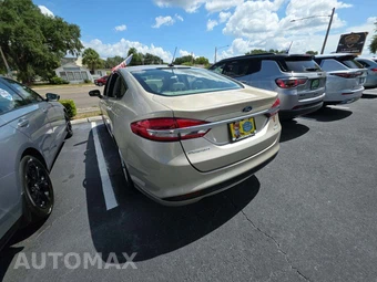 2018 Ford Fusion SE – miniatura 2