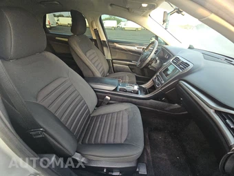 2018 Ford Fusion SE - miniatura 8