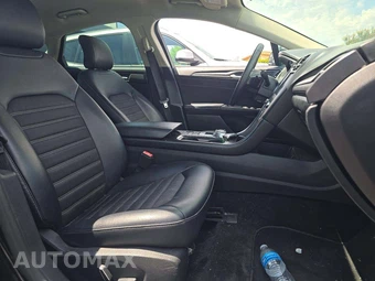 2018 Ford Fusion SE - miniatura 18