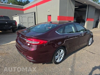 2018 Ford Fusion SE – miniatura 4
