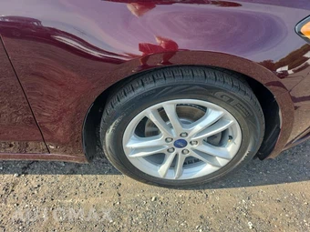 2018 Ford Fusion SE – miniatura 9