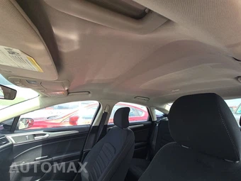 2018 Ford Fusion SE - miniatura 17