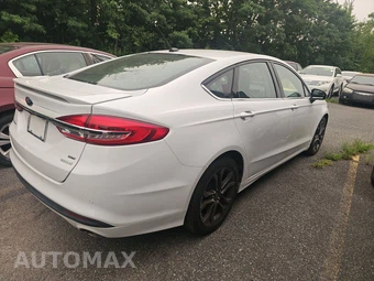 2018 Ford Fusion SE – miniatura 4