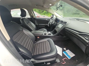 2018 Ford Fusion SE – miniatura 8