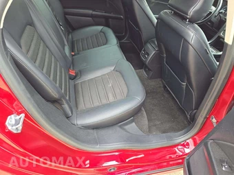 2018 Ford Fusion SE – miniatura 16