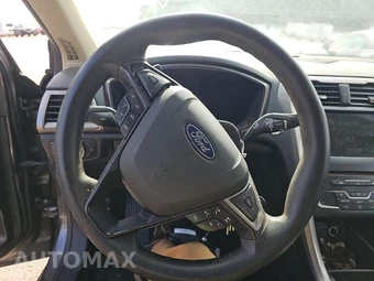 2018 Ford Fusion SE - miniatura 10