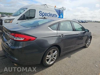 2018 Ford Fusion SE - miniatura 4