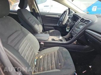 2018 Ford Fusion SE - miniatura 8