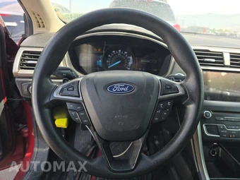 2018 Ford Fusion SE – miniatura 10