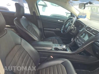 2018 Ford Fusion SE - miniatura 8
