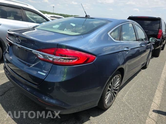 2018 Ford Fusion SE - miniatura 4