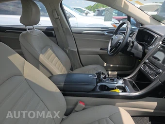 2018 Ford Fusion SE - miniatura 8