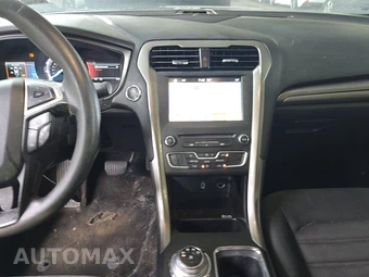 2018 Ford Fusion SE – miniatura 11