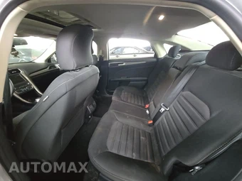 2018 Ford Fusion SE – miniatura 13