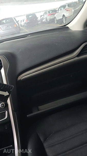 2018 Ford Fusion SE – miniatura 39