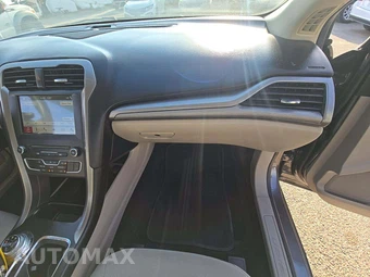 2018 Ford Fusion SE - miniatura 19