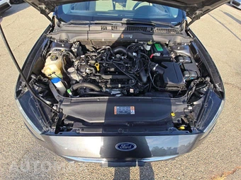 2018 Ford Fusion SE - miniatura 25