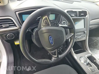 2018 Ford Fusion SE - miniatura 10