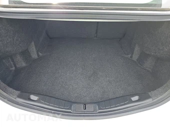 2018 Ford Fusion SE - miniatura 16