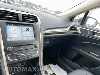 2018 Ford Fusion SE - miniatura 8