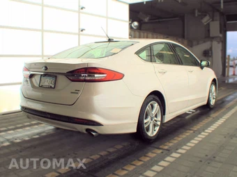 2018 Ford Fusion SE – miniatura 4