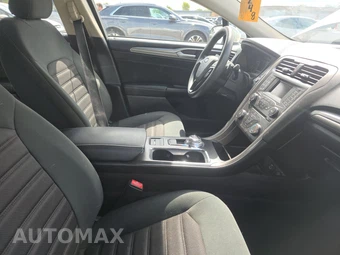 2018 Ford Fusion SE – miniatura 8