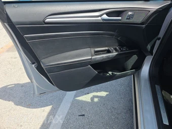 2018 Ford Fusion Titanium - miniatura 9