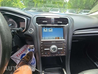 2018 Ford Fusion Titanium - miniatura 10