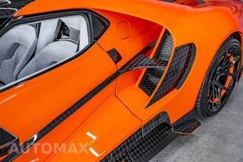 2018 Ford GT - miniatura 13