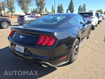 2018 Ford Mustang EcoBoost Coupe – miniatura 4