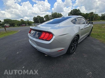 2018 Ford Mustang EcoBoost Coupe – miniatura 3
