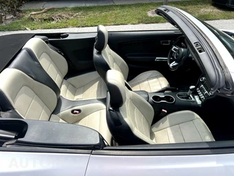 2018 Ford Mustang EcoBoost Premium Convertible - miniatura 9