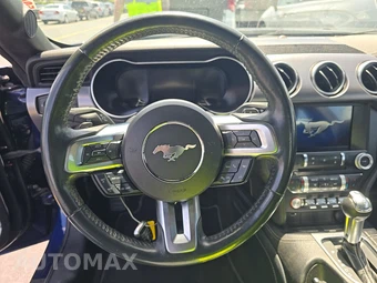 2018 Ford Mustang EcoBoost Premium Coupe – miniatura 10