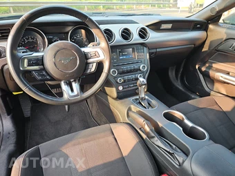 2018 Ford Mustang GT Coupe - miniatura 11