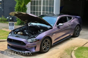 2018 Ford Mustang GT Coupe - miniatura 3