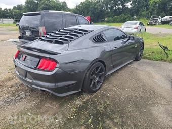 2018 Ford Mustang GT Premium Coupe - miniatura 4