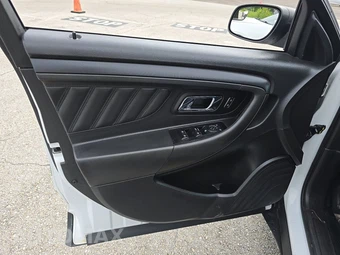 2018 Ford Police Interceptor Sedan - miniatura 9