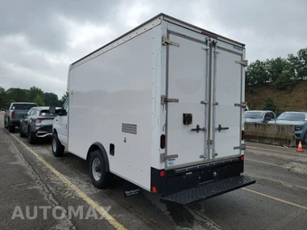 2018 Ford Super Duty E-350 Cutaway - miniatura 6