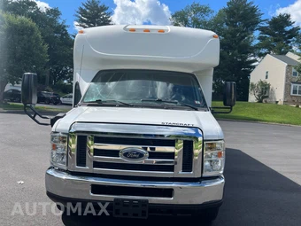 2018 Ford Super Duty E-350 Cutaway DRW - miniatura 3
