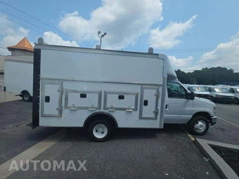 2018 Ford Super Duty E-350 Cutaway DRW – miniatura 4