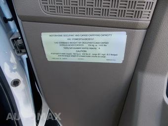 2018 Ford Super Duty E-350 Cutaway DRW - miniatura 10