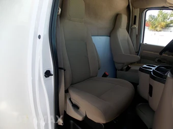 2018 Ford Super Duty E-350 Cutaway DRW - miniatura 12