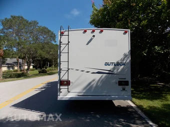 2018 Ford Super Duty E-350 Cutaway DRW - miniatura 37