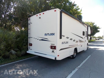 2018 Ford Super Duty E-350 Cutaway DRW - miniatura 43