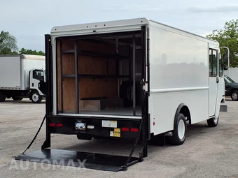 2018 Ford Super Duty E-350 Stripped Chassis DRW - miniatura 15